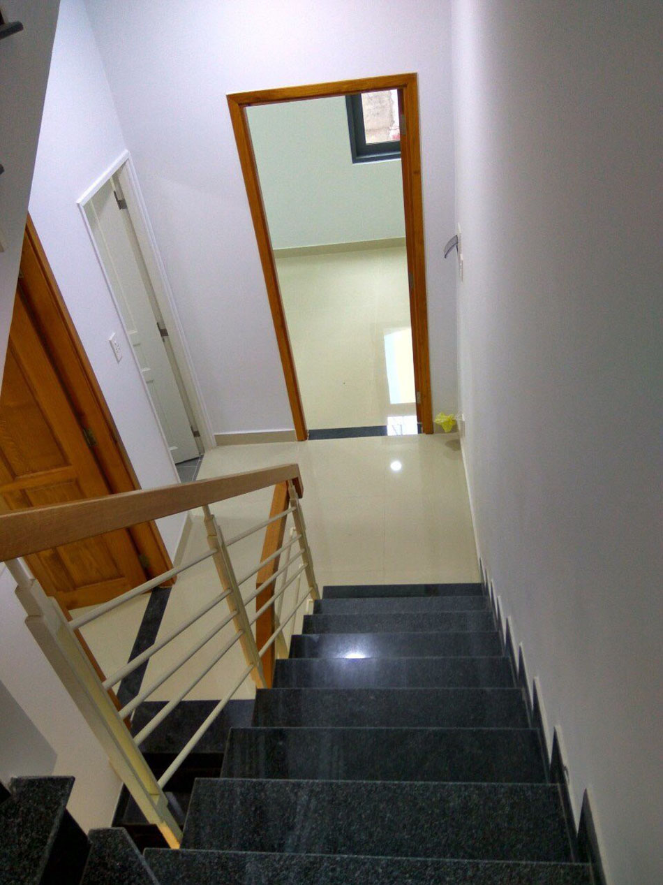 Nhà phố 3 lầu, 5 phòng ngủ khu đồng bộ hẻm Lê Văn Sỹ, quận Phú Nhuận